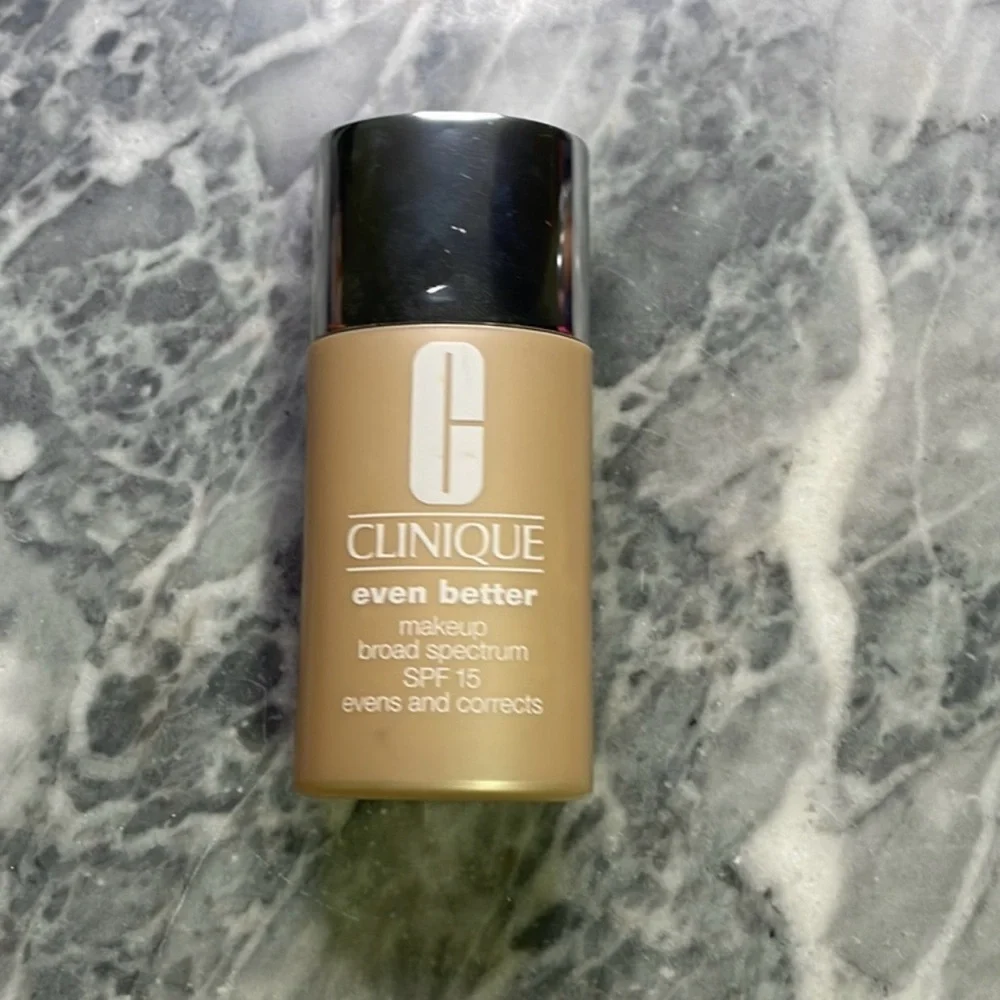 Clinique Even‎ Better Foundation Butterscotch